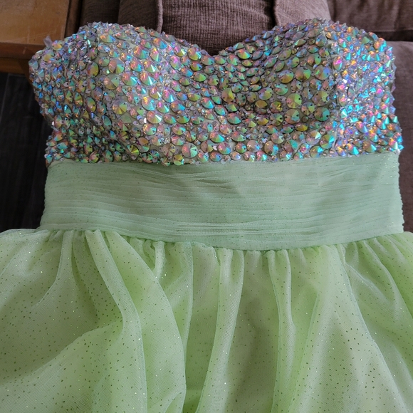 Graduation/Prom/Formal Gown - Picture 11 of 11